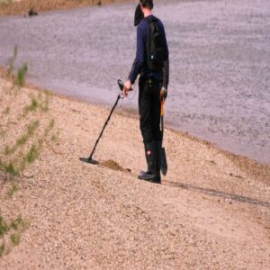 Long Range Metal Detector Comparison with Gold-Dot