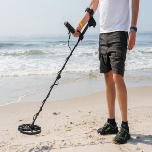 Top Picks for the Best Metal Detector for Beach