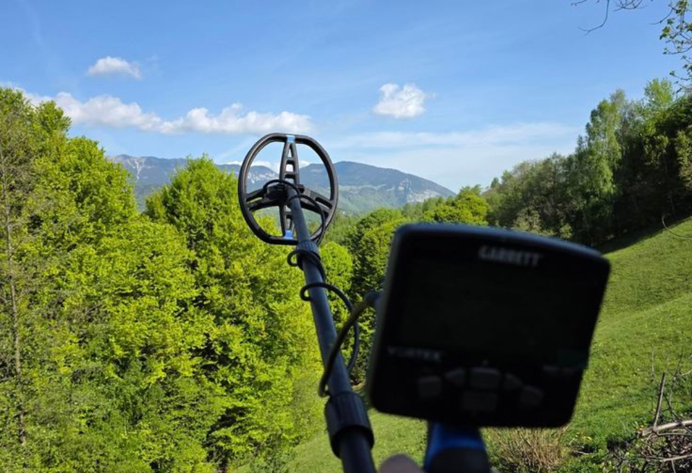 Minelab GPZ 7000 vs OKM EXP 7000 how deep can a gold detector detect