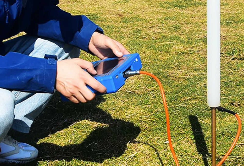 KS-900 vs OKM GeoSeeker underground water detector