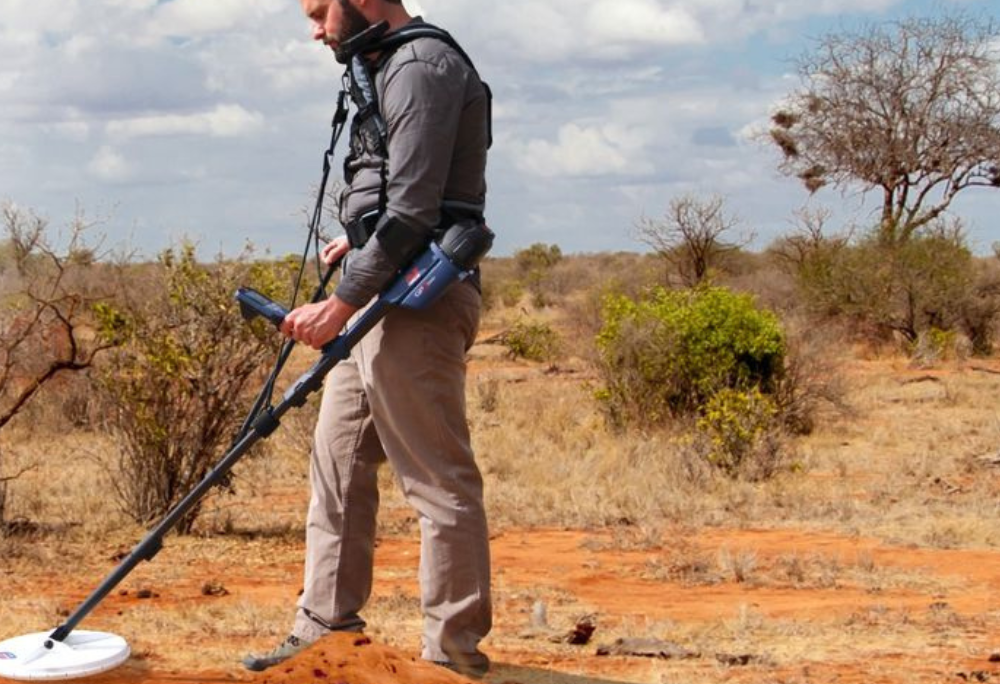 GPZ 7000 price | Minelab GPZ 7000 vs OKM EXP 7000 Professional