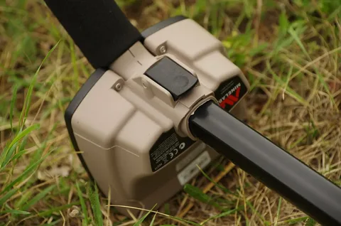 Minelab Safari Metal Detector Price 2026