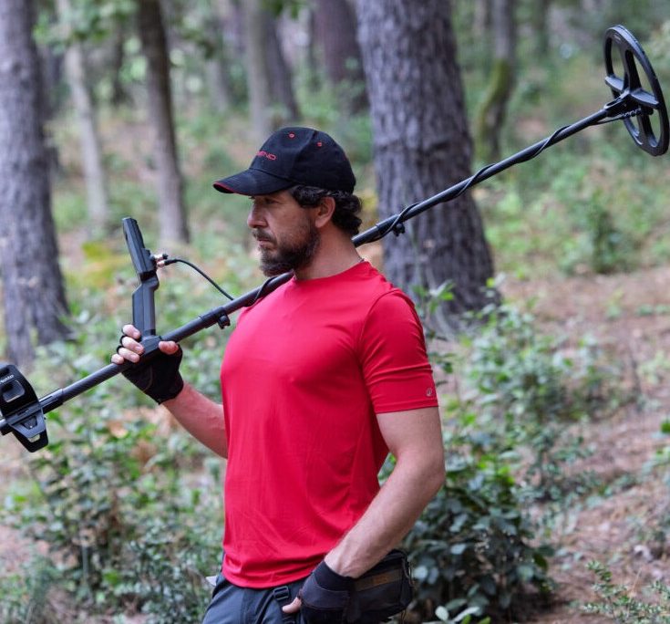 Best Metal Detector For Adults: Complete 2026 Buying Guide